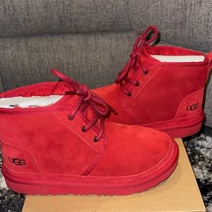 Little Girls Uggs Neumel Size 2 . Red. Like New condition.